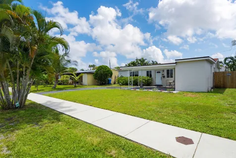 250 NE 57th Street Oakland Park FL 33334