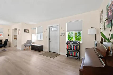 250 NE 57th Street Oakland Park FL 33334