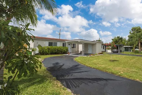 250 NE 57th Street Oakland Park FL 33334