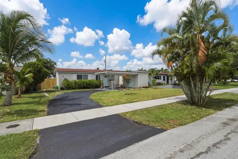 250 NE 57th Street Oakland Park FL 33334