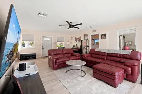 250 NE 57th Street Oakland Park FL 33334