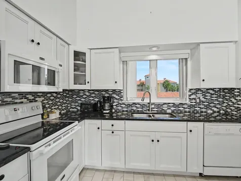 5025 Harmony Circle Vero Beach FL 32967