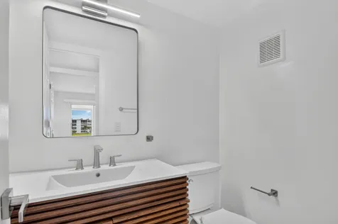 3045 Cornwall C Boca Raton FL 33434