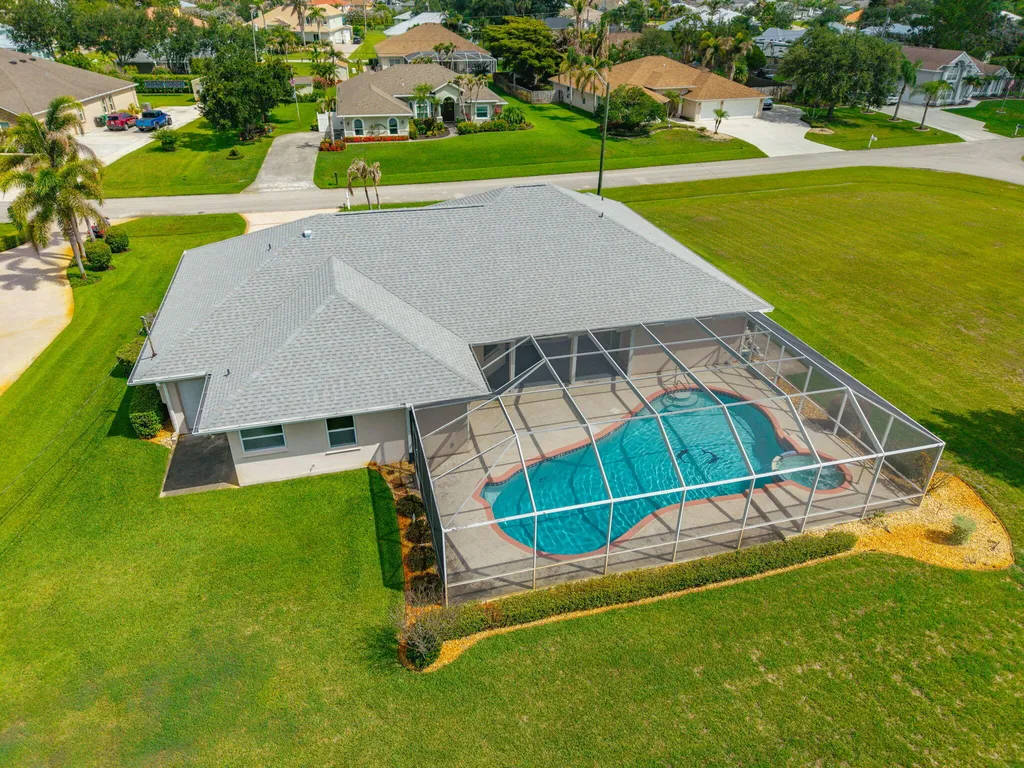 165 SW Hawthorne Circle Port St Lucie FL 34953