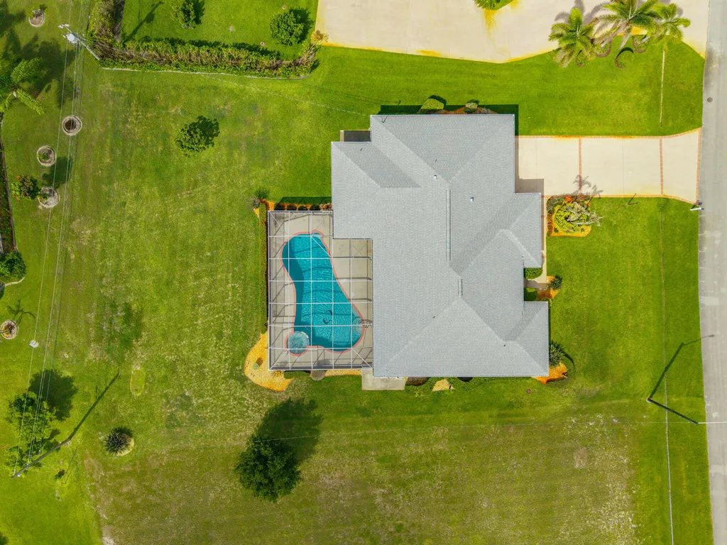 165 SW Hawthorne Circle Port St Lucie FL 34953