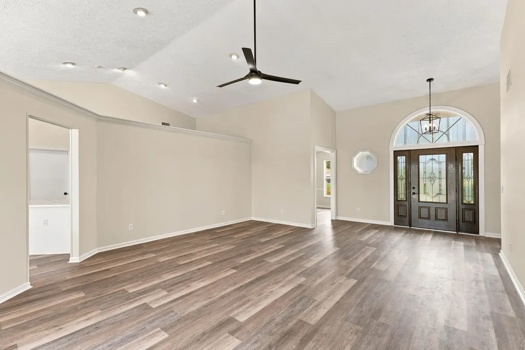 165 SW Hawthorne Circle Port St Lucie FL 34953