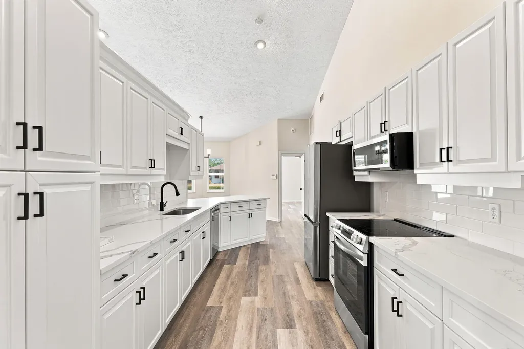 165 SW Hawthorne Circle Port St Lucie FL 34953