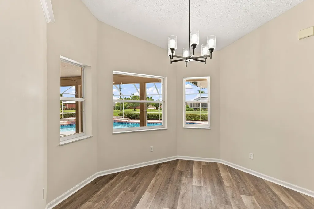 165 SW Hawthorne Circle Port St Lucie FL 34953