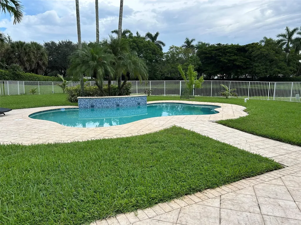 1094 Bluewood Terrace Weston FL 33327