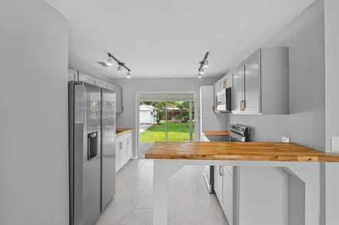 246 NE 13th Street Delray Beach FL 33444