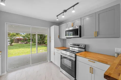 246 NE 13th Street Delray Beach FL 33444
