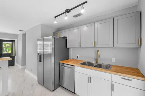 246 NE 13th Street Delray Beach FL 33444