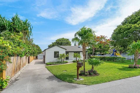 246 NE 13th Street Delray Beach FL 33444