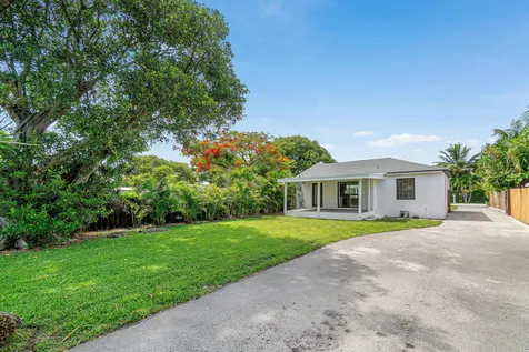 246 NE 13th Street Delray Beach FL 33444