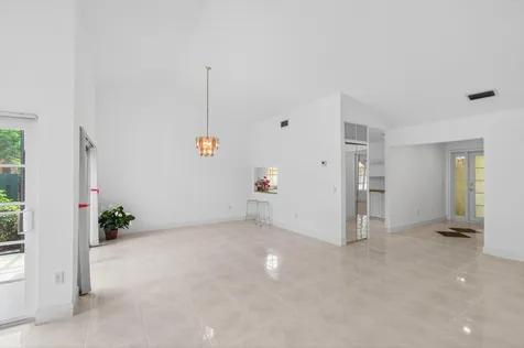 6105 Via Laguna Lane Boca Raton FL 33433