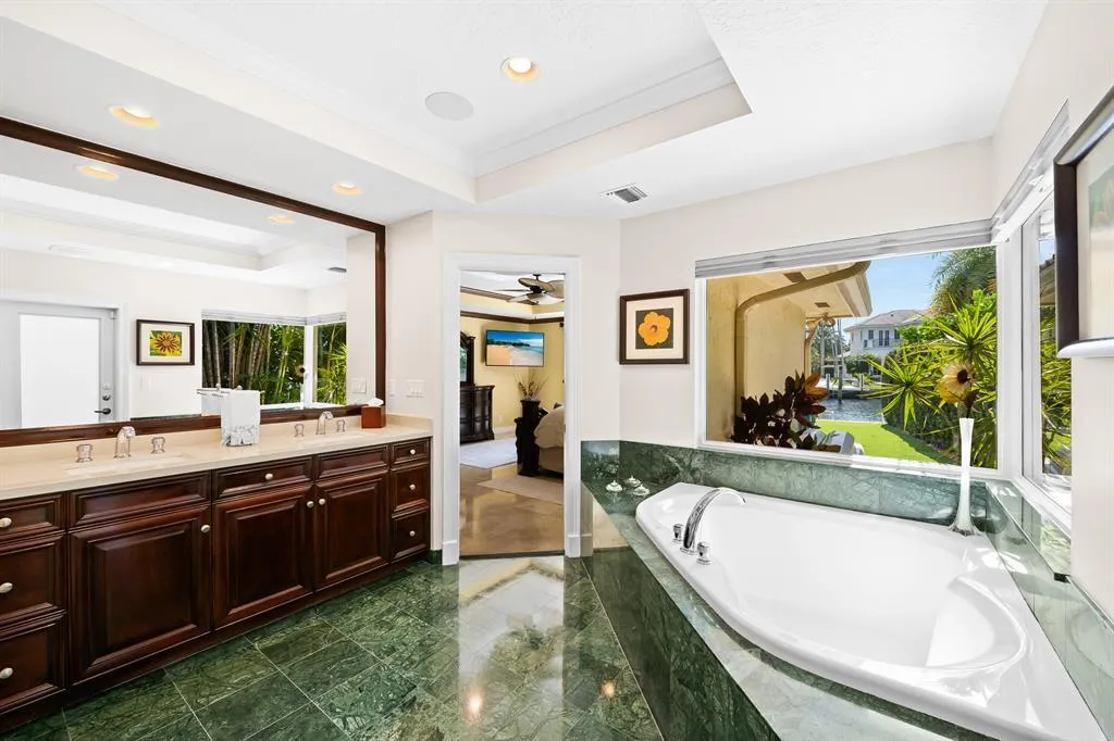 2600 NE 33rd Street Lighthouse Point FL 33064