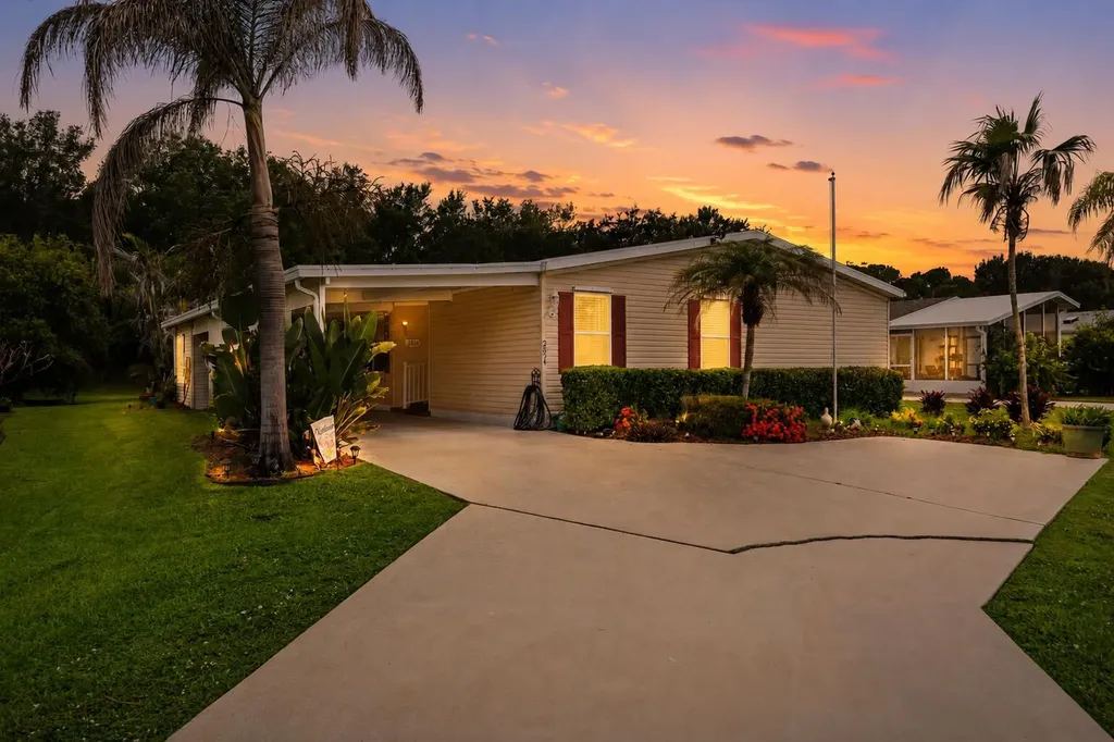 2824 Hook Court Port St Lucie FL 34952