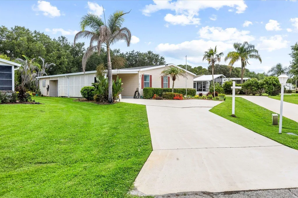 2824 Hook Court Port St Lucie FL 34952