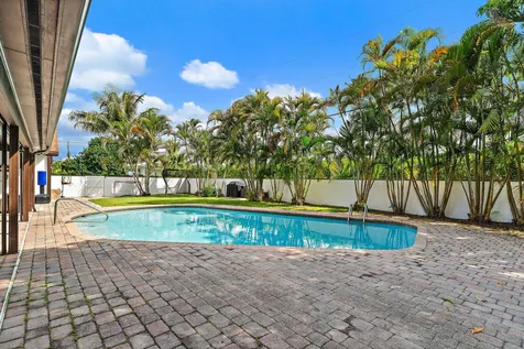 88 River Drive Tequesta FL 33469