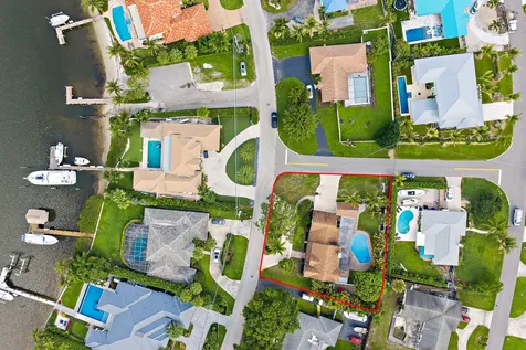 88 River Drive Tequesta FL 33469