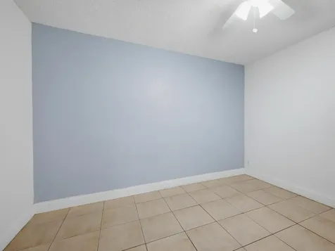 105 Woodland Road Palm Springs FL 33461