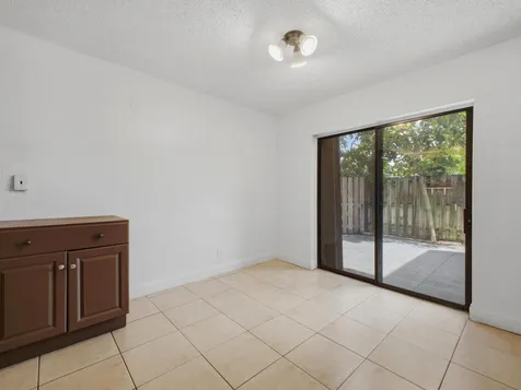 105 Woodland Road Palm Springs FL 33461