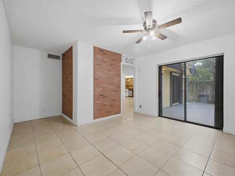105 Woodland Road Palm Springs FL 33461