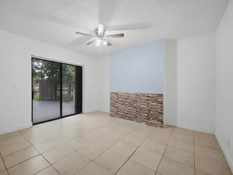 105 Woodland Road Palm Springs FL 33461