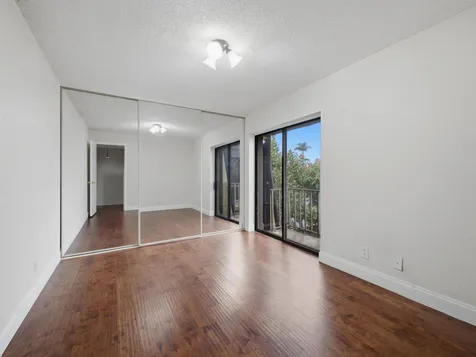 105 Woodland Road Palm Springs FL 33461