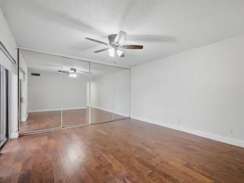 105 Woodland Road Palm Springs FL 33461