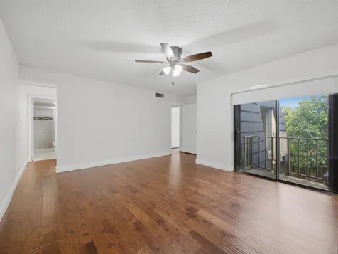 105 Woodland Road Palm Springs FL 33461