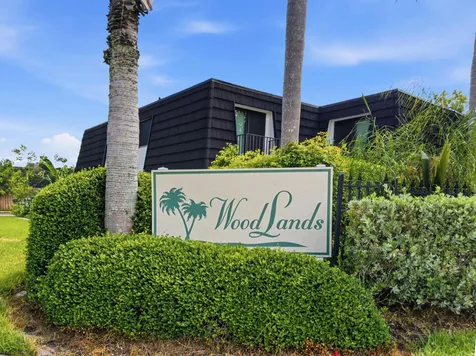 105 Woodland Road Palm Springs FL 33461