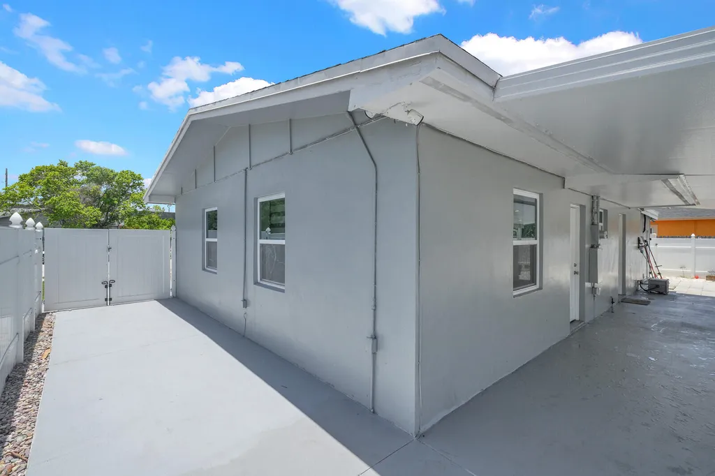 1134 S Ridge Street Lake Worth Beach FL 33460