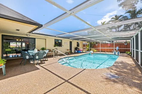1720 NW 105th Avenue Pembroke Pines FL 33026