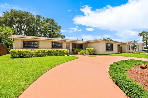 1720 NW 105th Avenue Pembroke Pines FL 33026