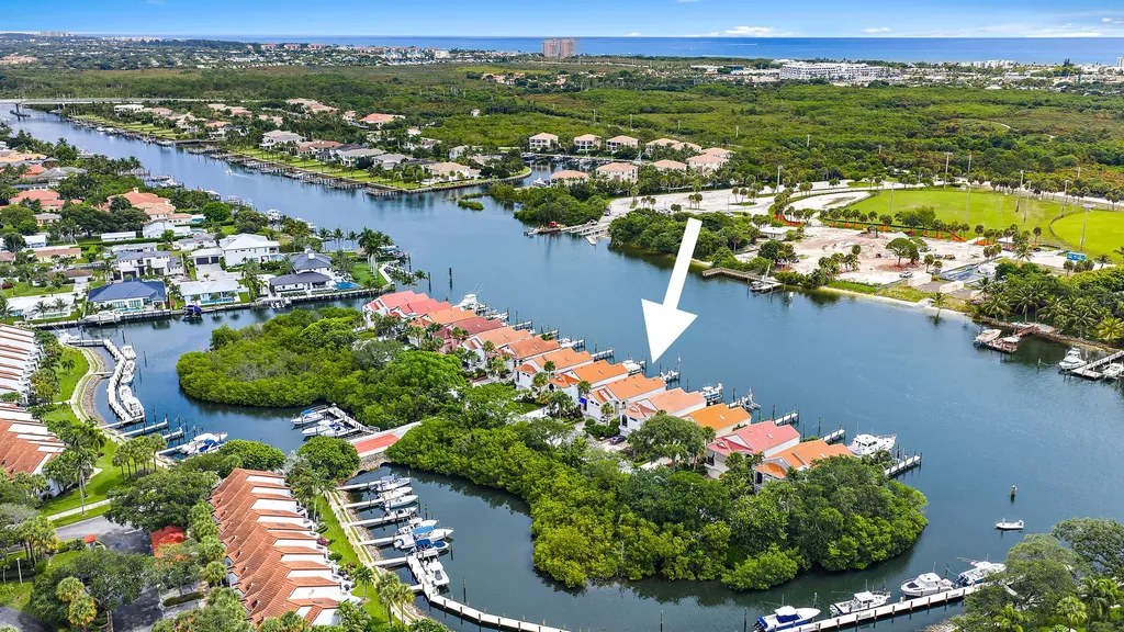 Palm Beach Gardens FL, 13348 Mangrove Isle Drive