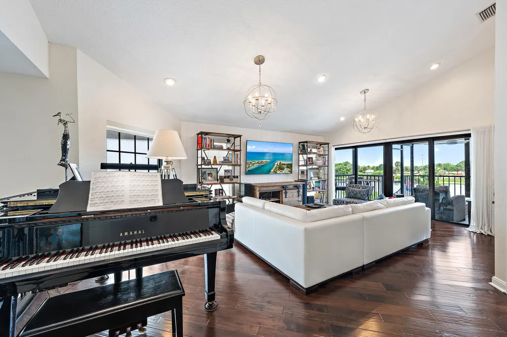 13348 Mangrove Isle Drive Palm Beach Gardens FL 33410