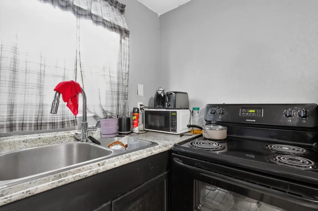 608 NW 15th Avenue Pompano Beach FL 33069