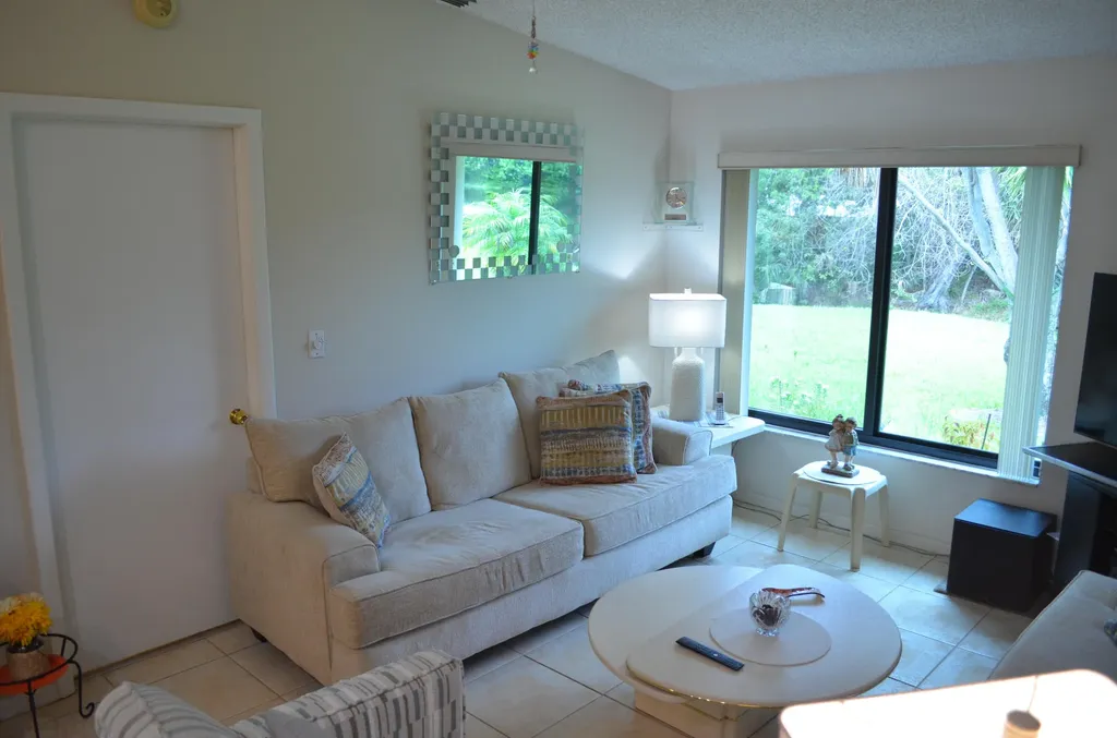 5392 Viburnum Circle Delray Beach FL 33484