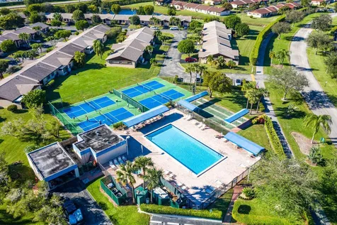 5392 Viburnum Circle Delray Beach FL 33484