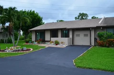 5392 Viburnum Circle Delray Beach FL 33484