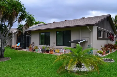 5392 Viburnum Circle Delray Beach FL 33484