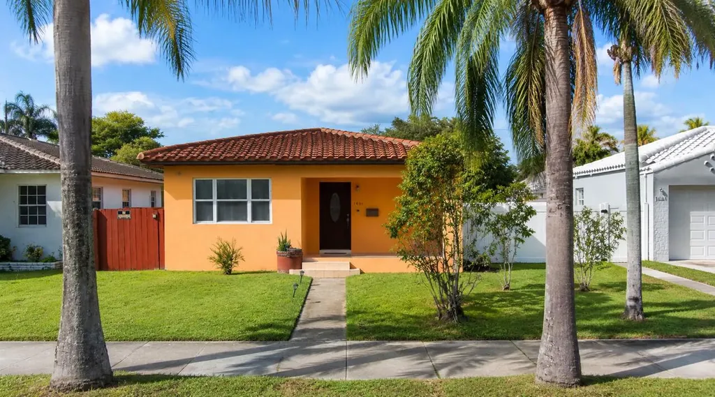 1631 Hollywood Boulevard Hollywood FL 33020