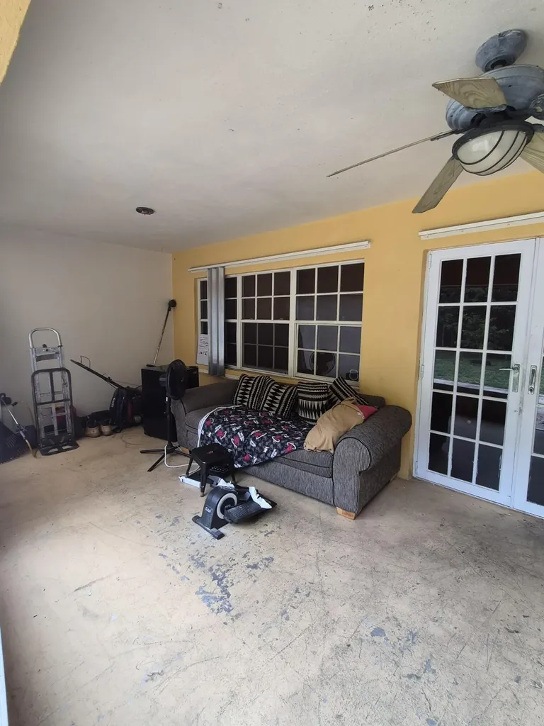 2538 Fillmore Street Hollywood FL 33020