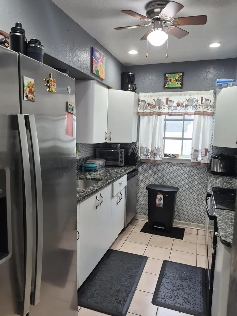 2538 Fillmore Street Hollywood FL 33020