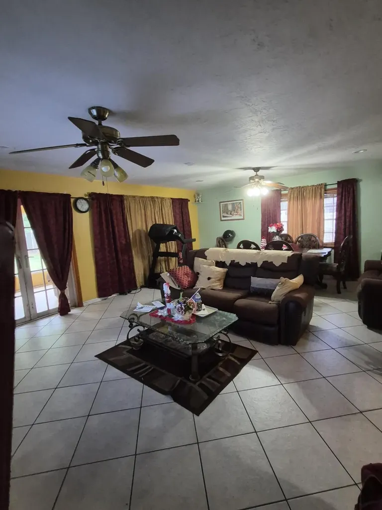2538 Fillmore Street Hollywood FL 33020