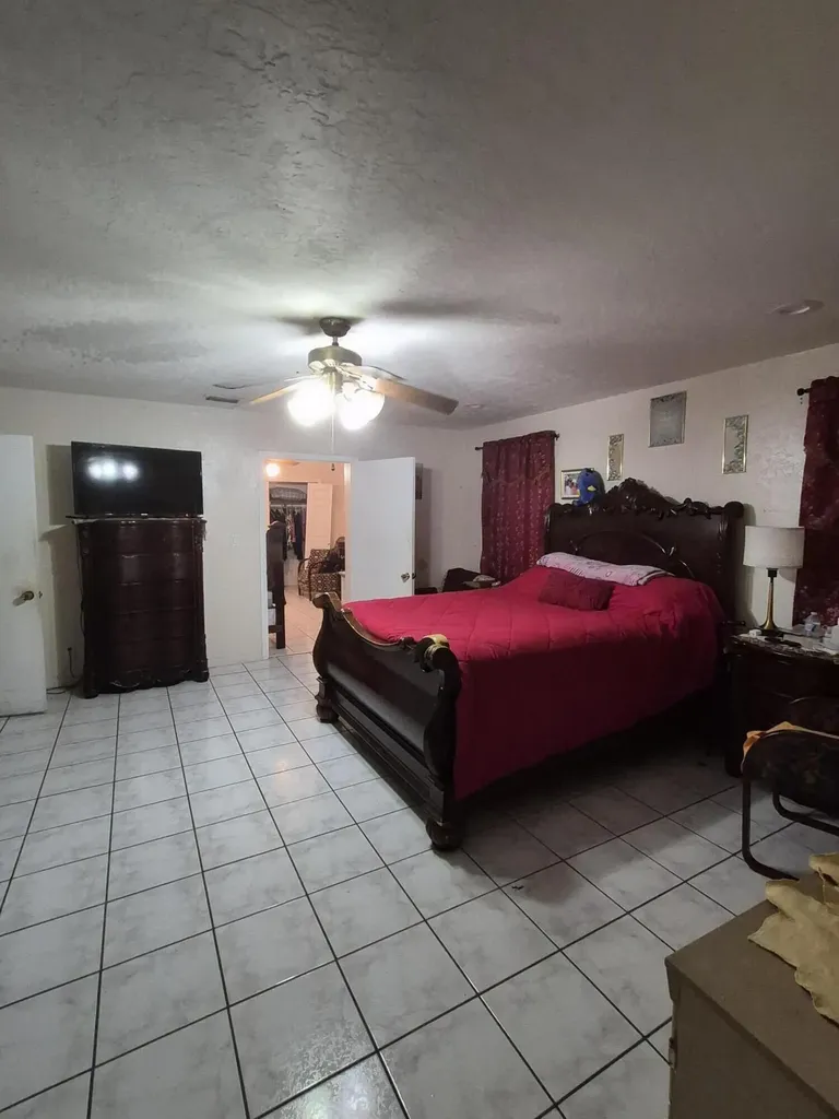 2538 Fillmore Street Hollywood FL 33020