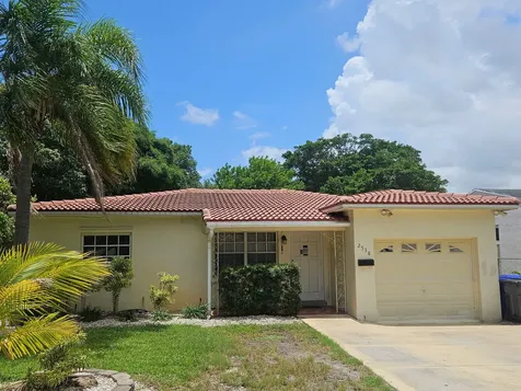 2538 Fillmore Street Hollywood FL 33020