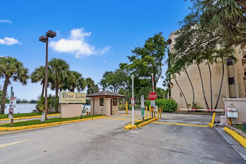 3370 Beau Rivage Drive Pompano Beach FL 33064