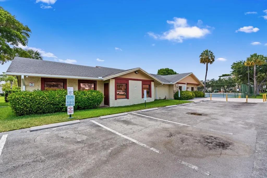 3370 Beau Rivage Drive Pompano Beach FL 33064